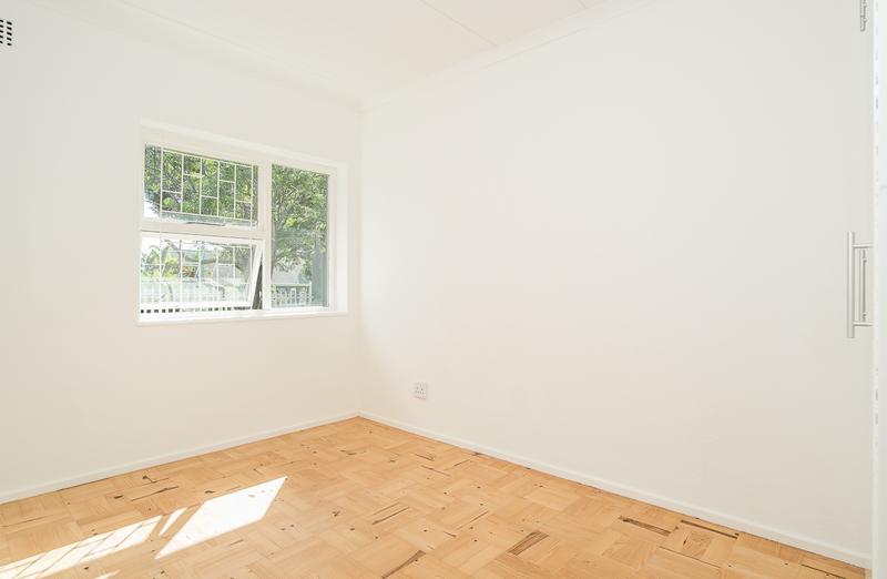 To Let 3 Bedroom Property for Rent in Meadowridge Western Cape